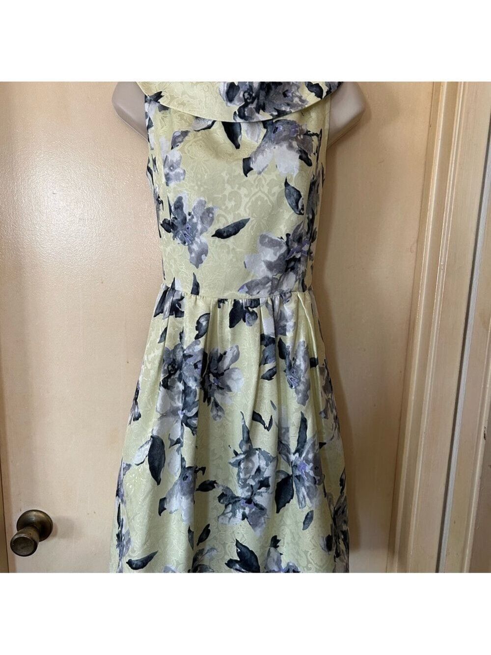 iena Retro Floral Mini Dress in Light Yellow and Gray size M